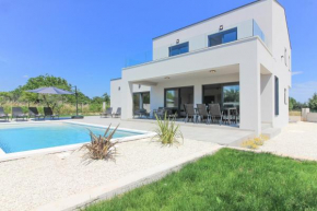 Modern villa Esire with private pool near Pula